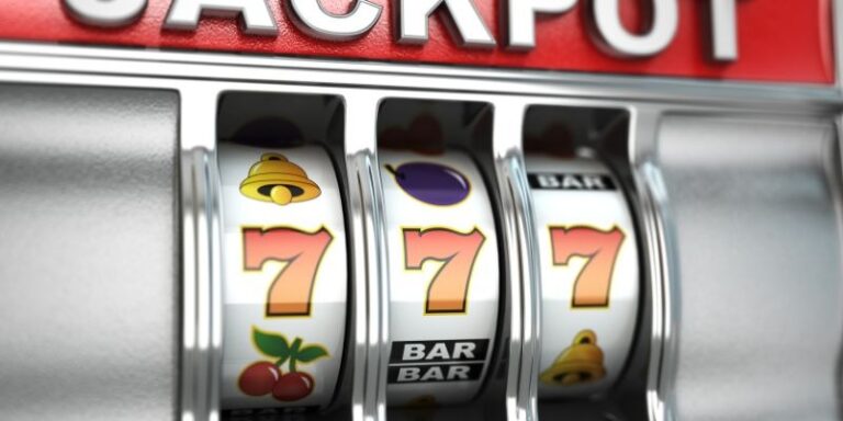 Explore the Entertainment Slot Game - The World That Makes You Stand Still